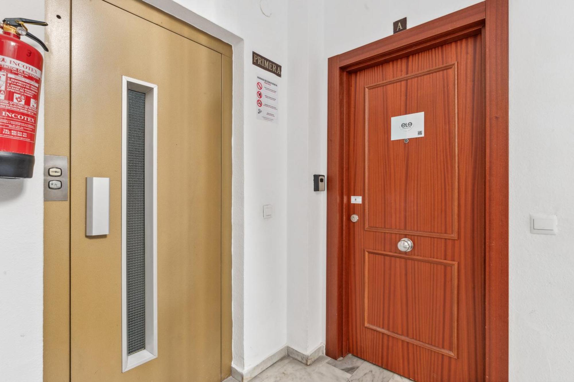 Epidemia & Quite Bedrooms By Ele Apartments Malaga Ngoại thất bức ảnh